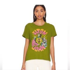 DAYDREAMER ELTON JOHN TSHIRT. NWOT. SIZE MEDIUM. 💚